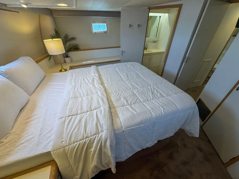 Slide: The Image of Aft Owner's Suite - 71