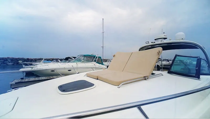 Slide: The Image of Sea Ray 370 Venture 2015 - 7