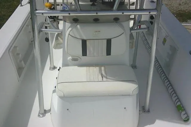 Slide: The Image of 2009 Carolina Skiff 198 DLV Elite boat interior with seating and console. - 14