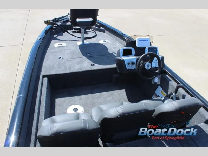 Slide: The Image of Pro Team 175 Crappie Edition 2026 - 17