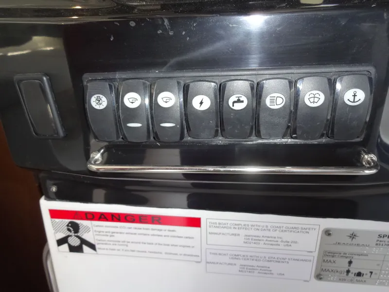 Slide: The Image of Jeanneau NC 895 Merry Fisher 2022 - 122