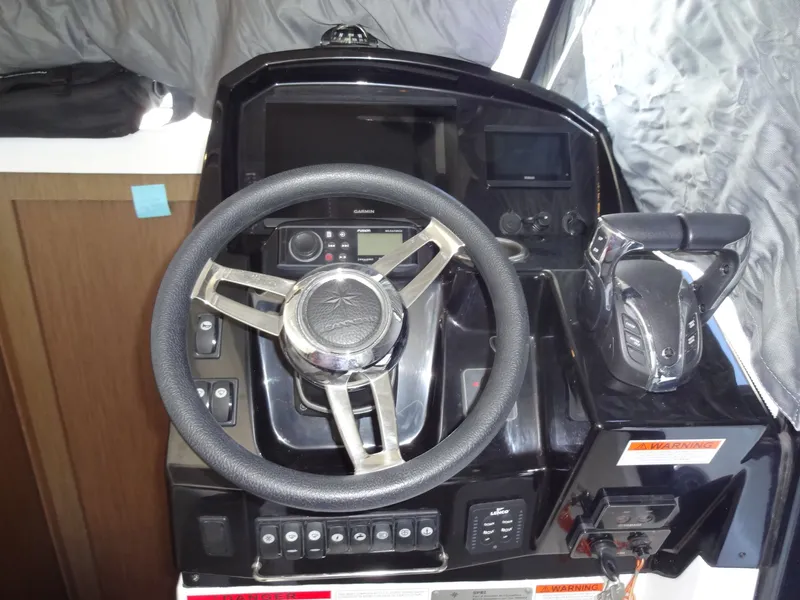 Slide: The Image of Jeanneau NC 895 Merry Fisher 2022 - 23