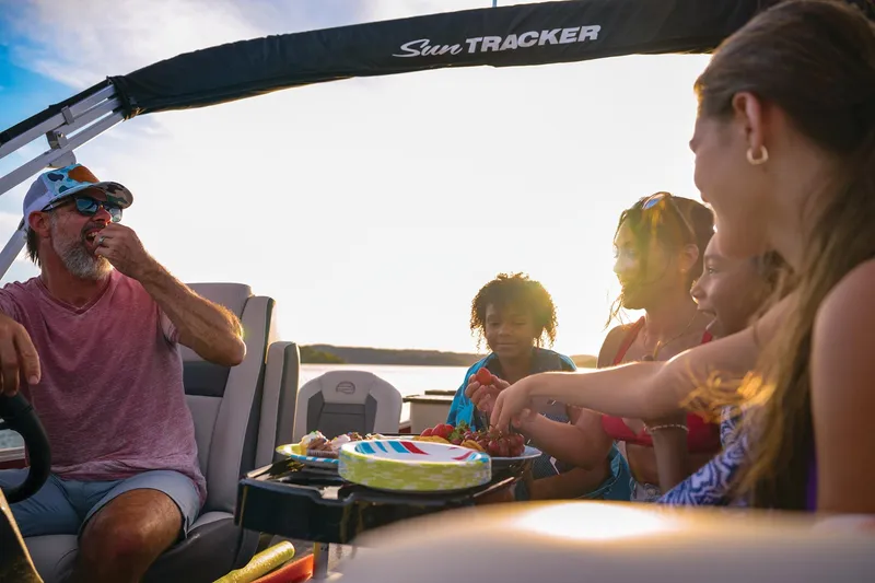 Slide: The Image of Sun Tracker Fishin' Barge 22 DLX 2026 - 105