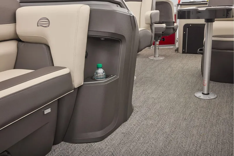 Slide: The Image of Sun Tracker Fishin' Barge 22 DLX 2026 - 35