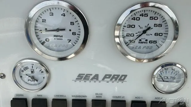 Slide: The Image of Sea Pro 206 Center Console 2005 - 16