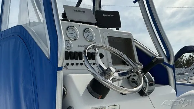 Slide: The Image of Sea Pro 206 Center Console 2005 - 17
