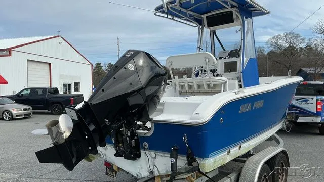 Slide: The Image of Sea Pro 206 Center Console 2005 - 6