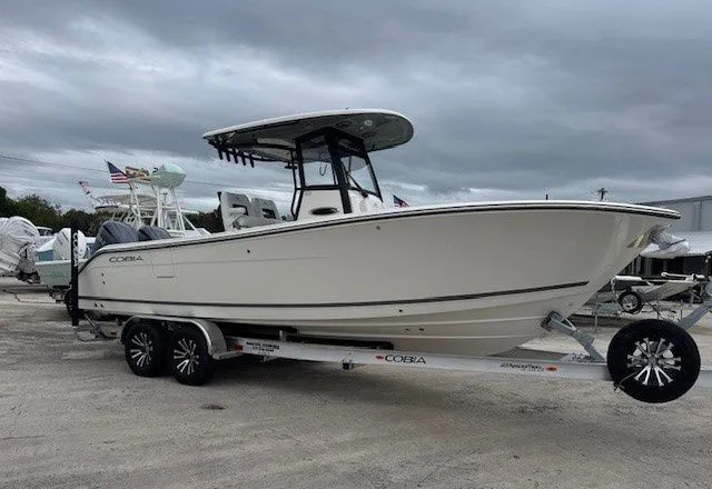 Slide: The Image of Cobia 265 Open Center Console 2026 - 29