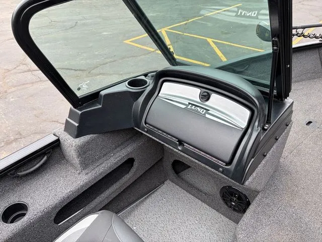 Slide: The Image of Lund 1675 Adventure Sport 2021 - 22