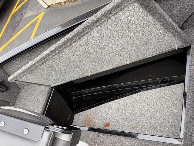 Slide: The Image of Lund 1675 Adventure Sport 2021 - 36