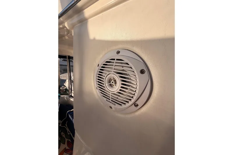 Slide: The Image of Kenwood speaker on 1998 Sea Ray 420 Aft Cabin boat interior. - 40