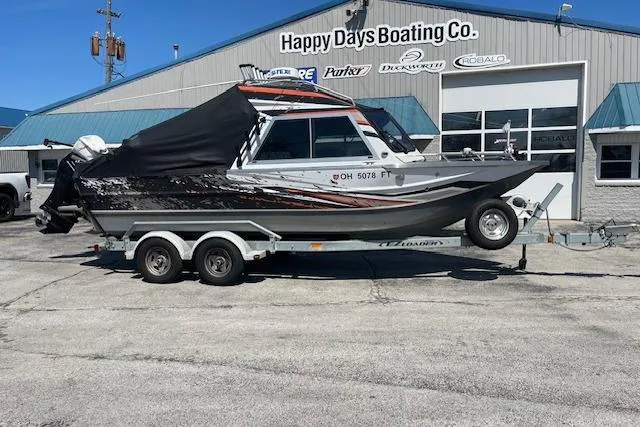 The Image of 2018 Thunder Jet Luxor Limited boat on trailer at Happy Days Boating Co. - 0