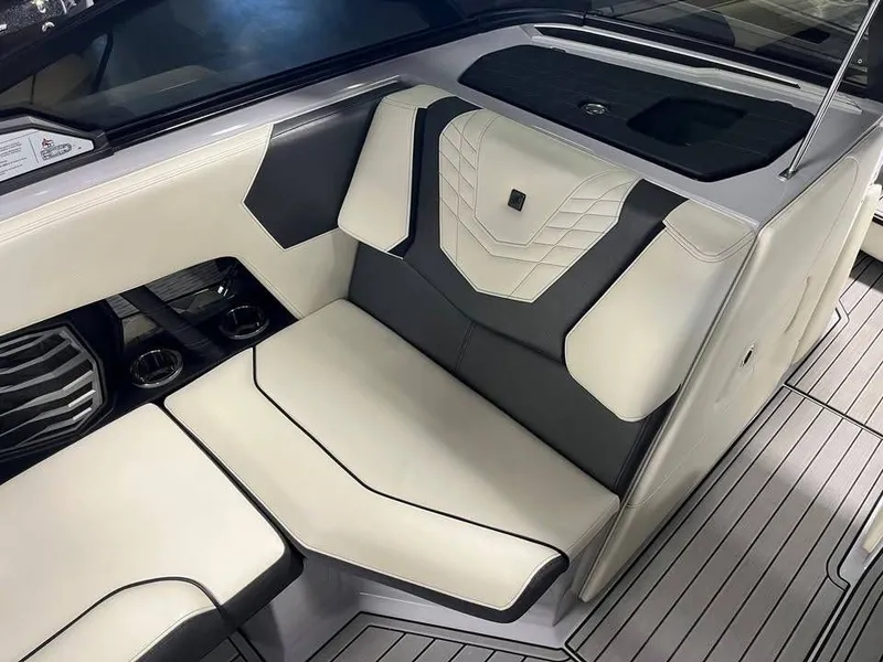 Slide: The Image of Nautique G25 2023 - 12