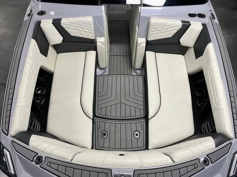 Slide: The Image of Nautique G25 2023 - 15