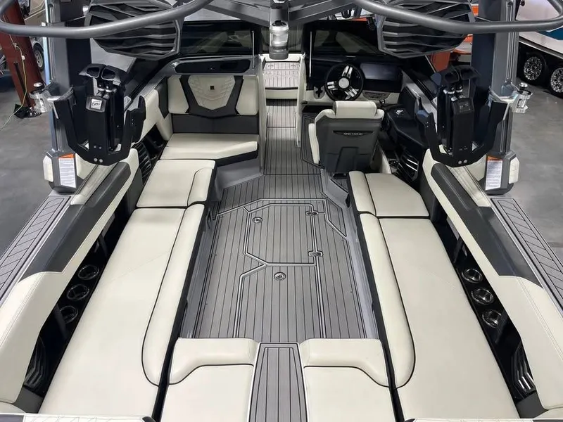 Slide: The Image of Nautique G25 2023 - 9