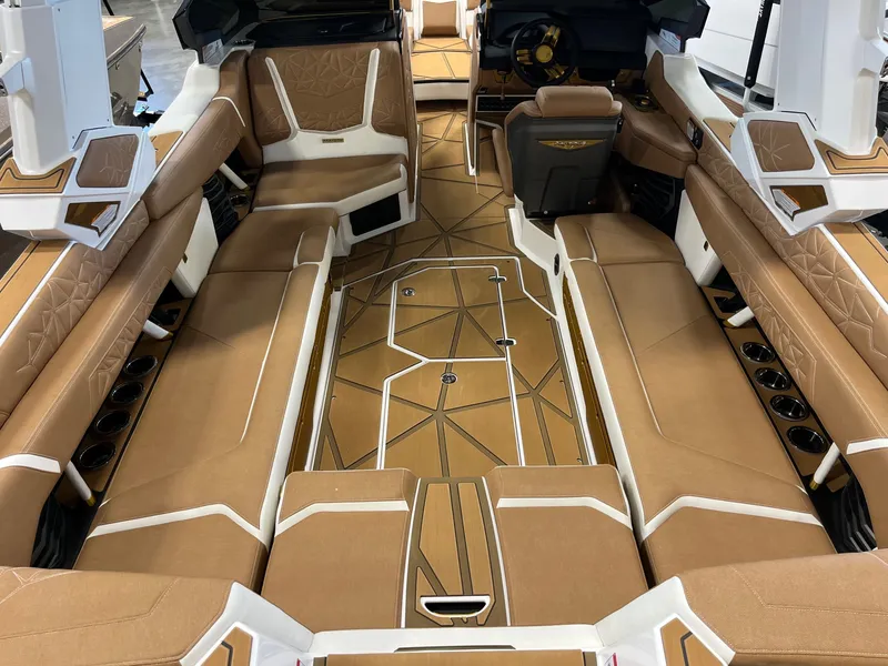 Slide: The Image of Nautique Super Air Nautique G23 Paragon 2026 - 9