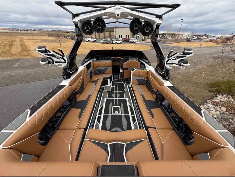 Slide: The Image of Interior view of the 2026 Centurion Ri 265 boat. - 11