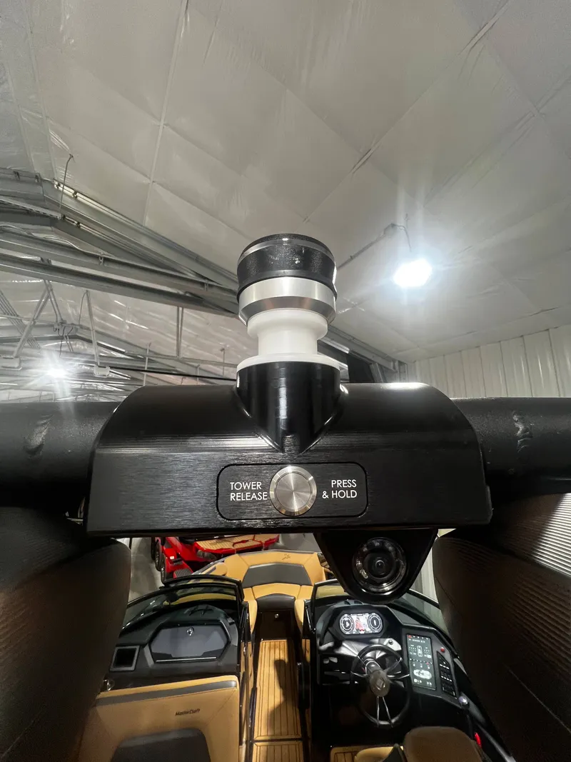 Slide: The Image of 2024 MasterCraft X STAR S boat control tower with release button. - 20