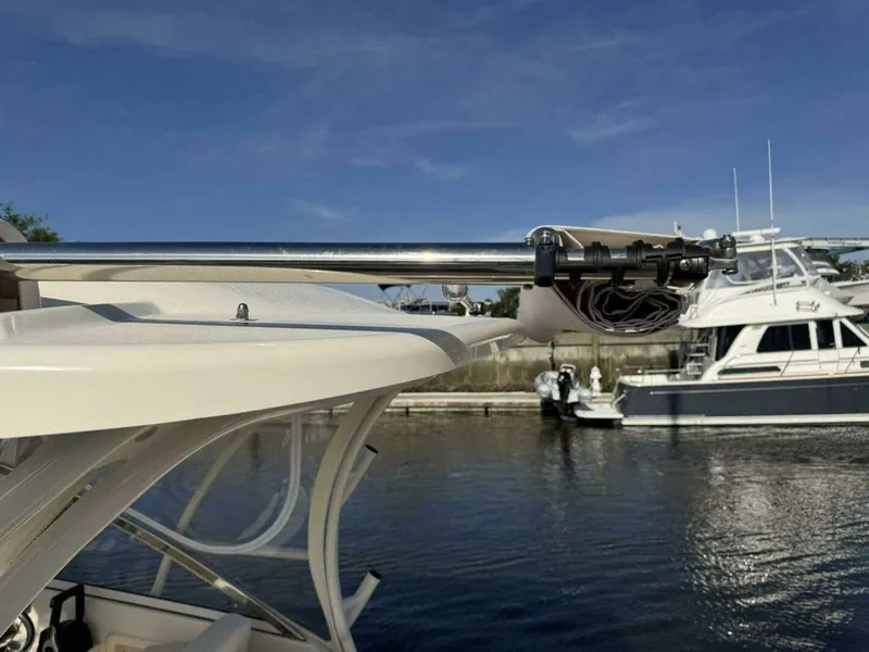 Slide: The Image of Grady-White FREEDOM 2022 boat roof with blue sky. - 36