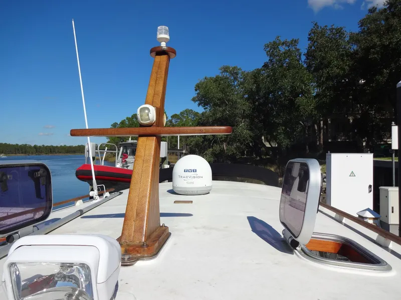 Slide: The Image of Deck of a 2016 North Aegean 30 boat with equipment. - 46