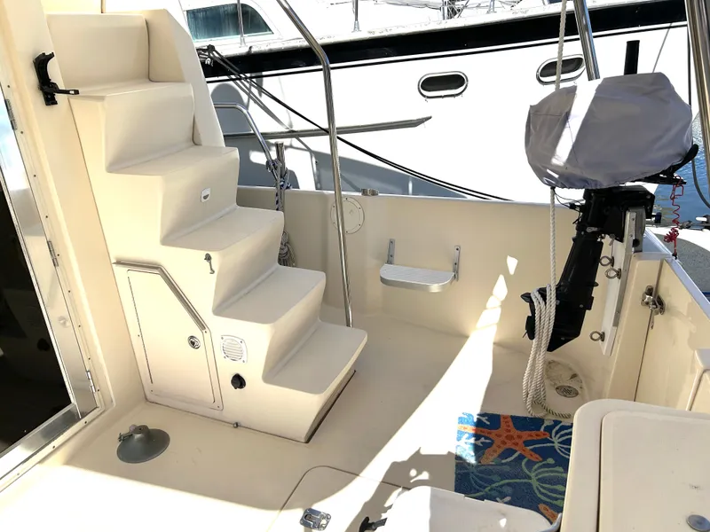 Slide: The Image of Mainship 400 Trawler 2004 - 13