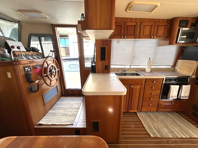 Slide: The Image of Mainship 400 Trawler 2004 - 40