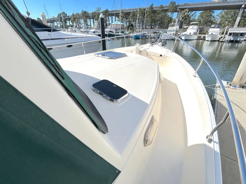 Slide: The Image of Mainship 400 Trawler 2004 - 5