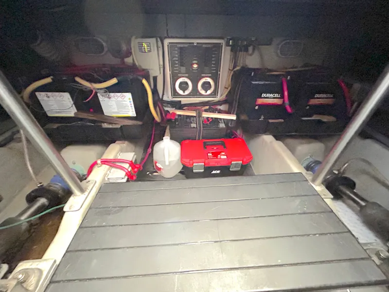 Slide: The Image of Mainship 400 Trawler 2004 - 60