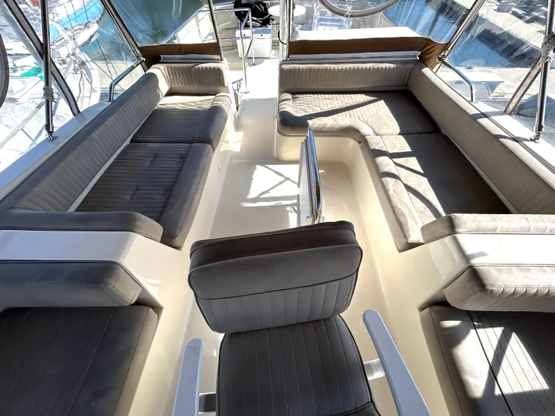 Slide: The Image of Interni di un Mainship Trawler 2004 con rivestimenti grigi. - 29
