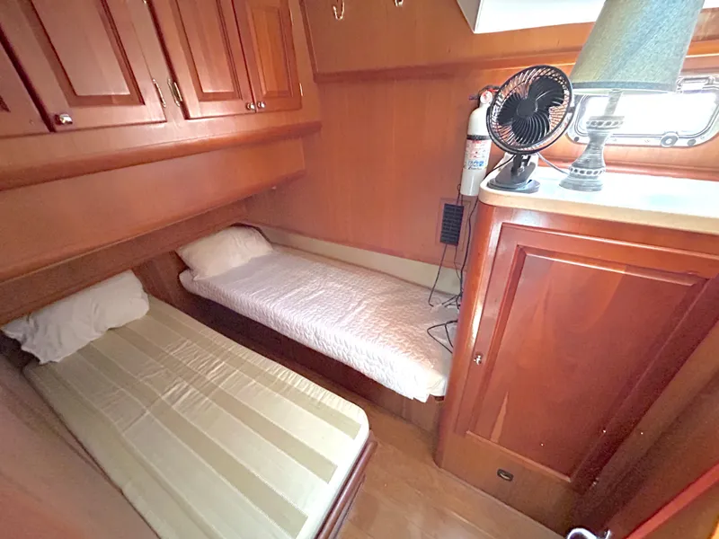 Slide: The Image of Mainship 400 Trawler 2004 - 55