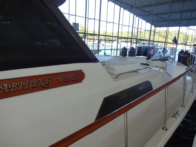 Slide: The Image of Hatteras 53 Motor Yacht 1977 - 13