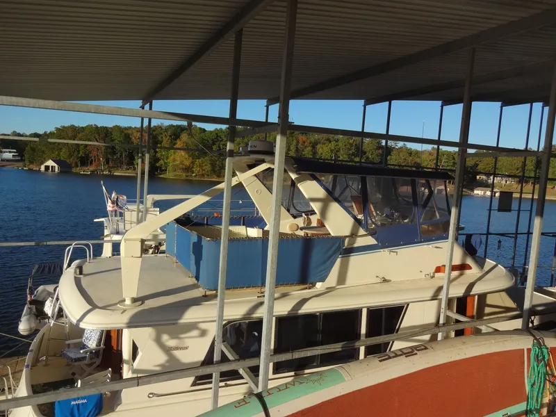 Slide: The Image of Hatteras 53 Motor Yacht 1977 - 140