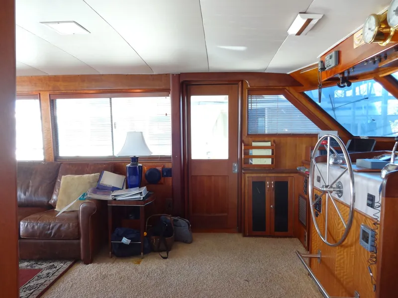 Slide: The Image of Hatteras 53 Motor Yacht 1977 - 15