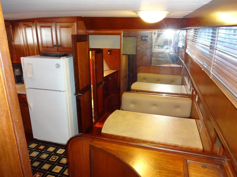 Slide: The Image of Hatteras 53 Motor Yacht 1977 - 37