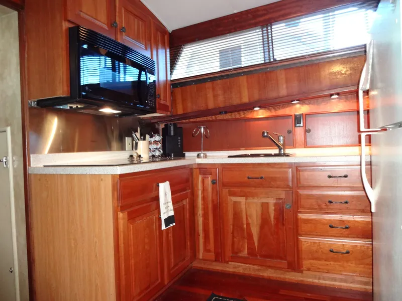 Slide: The Image of Hatteras 53 Motor Yacht 1977 - 40