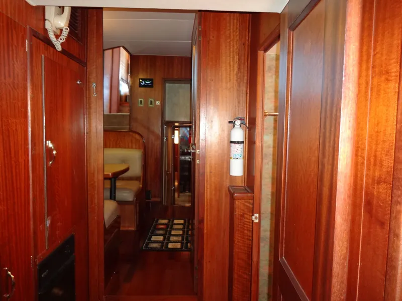 Slide: The Image of Hatteras 53 Motor Yacht 1977 - 47