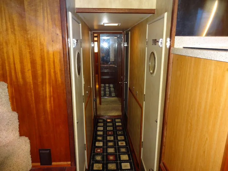 Slide: The Image of Hatteras 53 Motor Yacht 1977 - 49