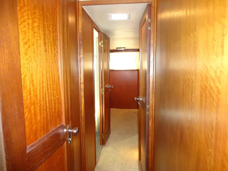 Slide: The Image of Hatteras 53 Motor Yacht 1977 - 58