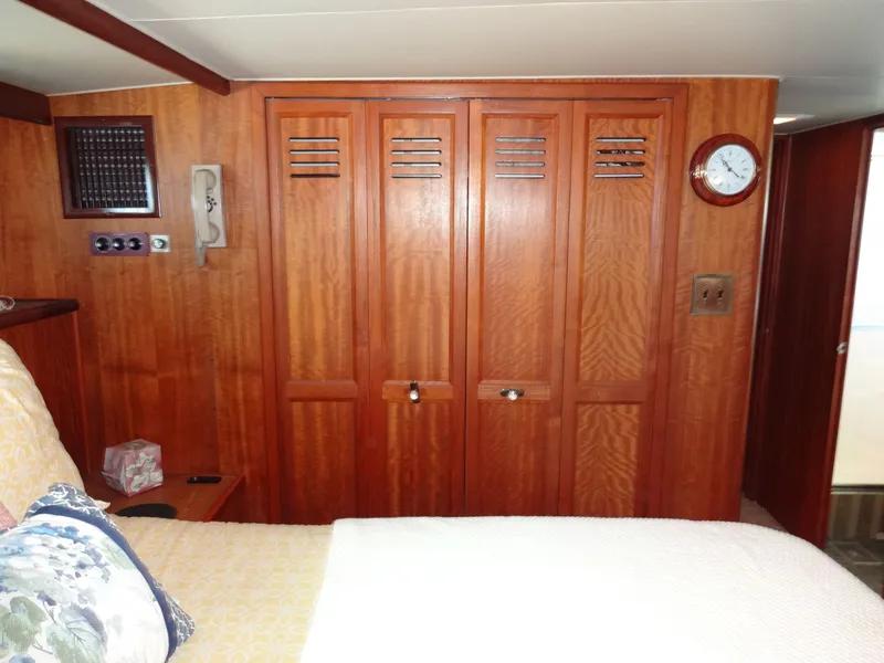 Slide: The Image of Hatteras 53 Motor Yacht 1977 - 67