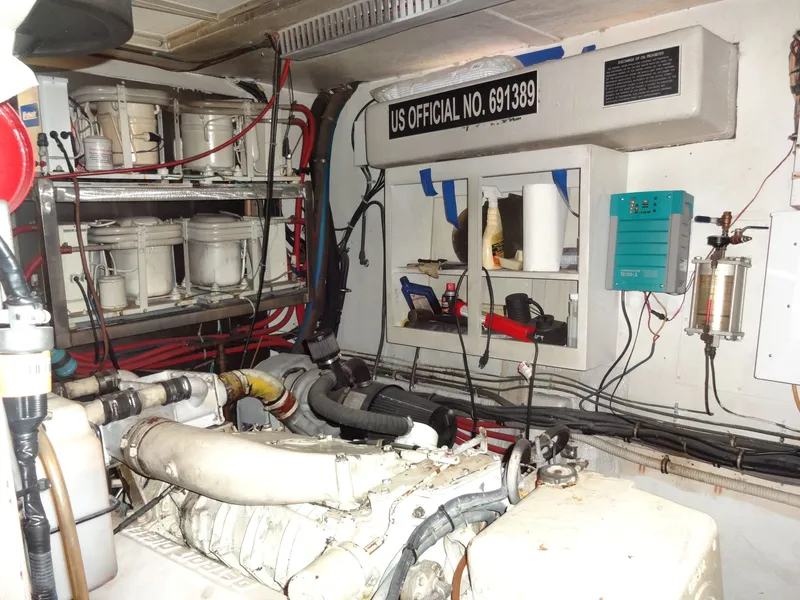 Slide: The Image of Hatteras 53 Motor Yacht 1977 - 77