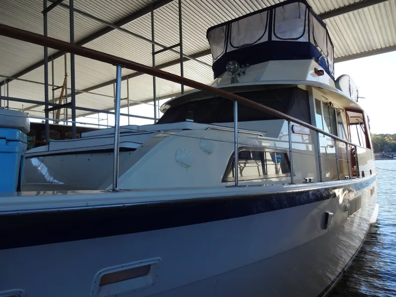 Slide: The Image of Hatteras 53 Motor Yacht 1977 - 8