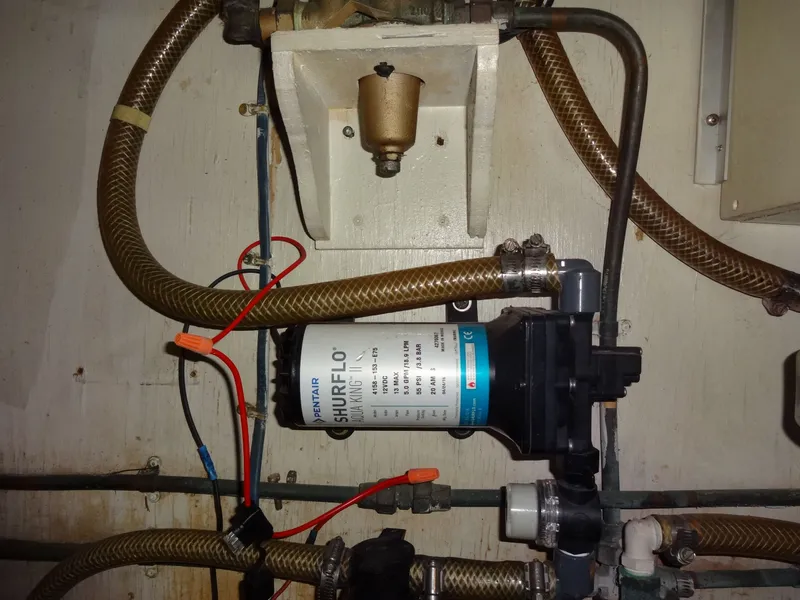 Slide: The Image of Hatteras 53 Motor Yacht 1977 - 93