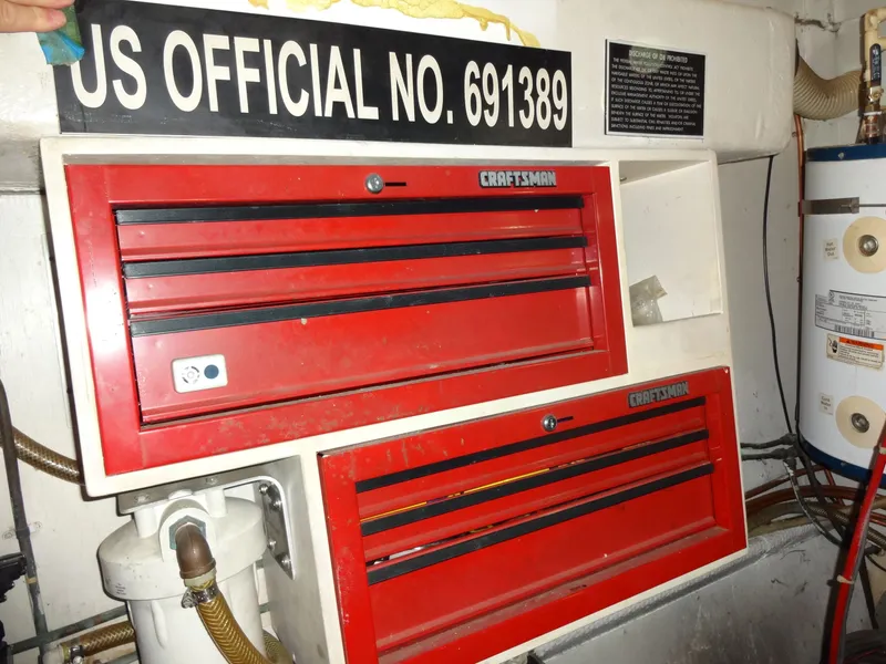 Slide: The Image of Hatteras 53 Motor Yacht 1977 - 98