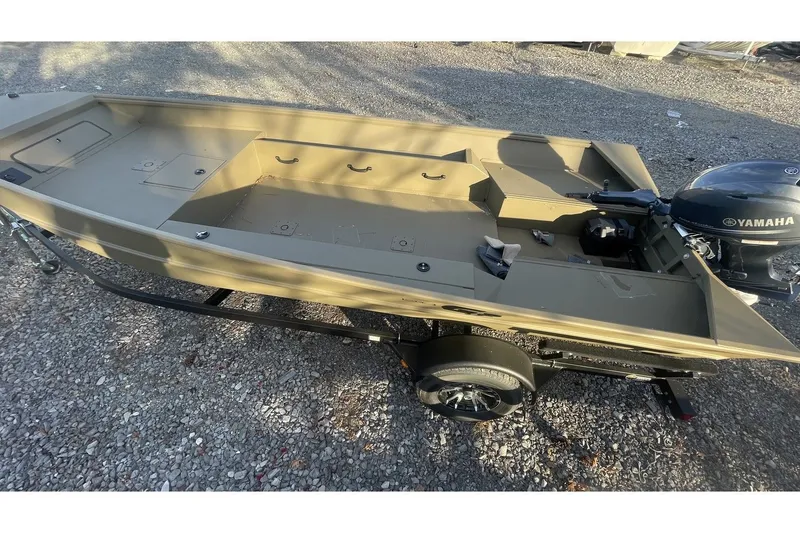 Slide: The Image of 2024 G3 Gator Tough 18 DK boat with Yamaha engine. - 10