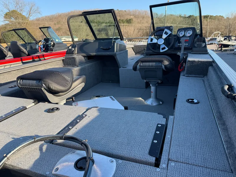 Slide: The Image of Interior of G3 Angler V 178 F boat, model year 2026. - 11