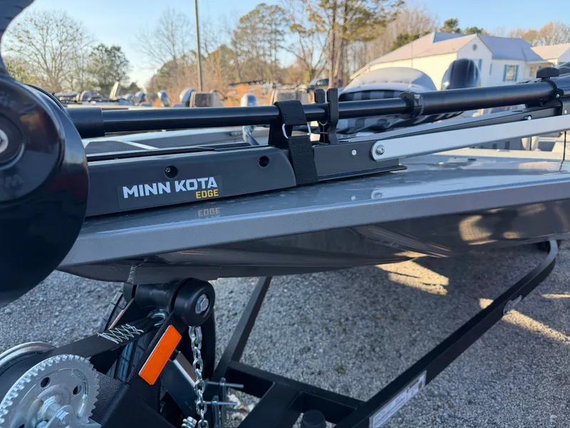 Slide: The Image of Minn Kota Edge on G3 SPORTSMAN 1710 SC boat, year 2026. - 10