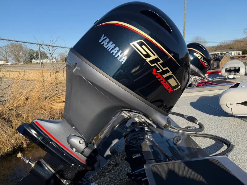 Slide: The Image of Yamaha SHO VMAX outboard motor on G3 SPORTSMAN 1710 SC, year 2026. - 16