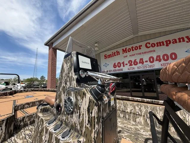 Slide: The Image of Avid 21 MAG ST boat at Smith Motor Company, Hattiesburg. - 3