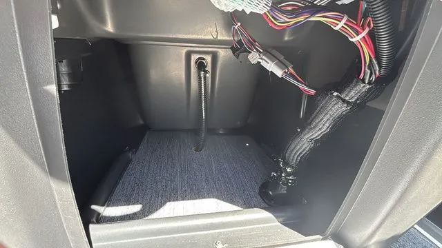 Slide: The Image of Sun Tracker Bass Buggy 16 XL Select 2026 - 12