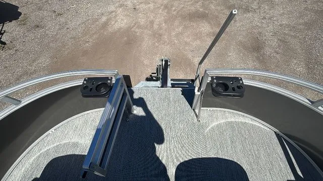 Slide: The Image of Sun Tracker Bass Buggy 16 XL Select 2026 - 19